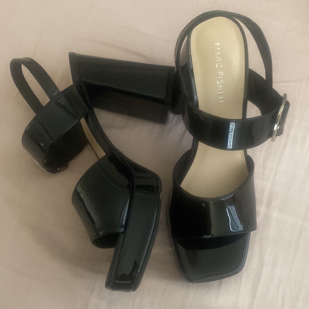 Marc Fisher graduate sandal black size 9 1/2